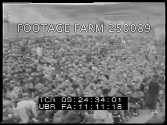 Korea_ UN Forces Advance Under Air Cover 250089-23 _ Footage Farm [BaPZ2zaMs0U]