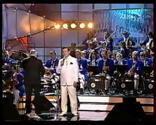 Иосиф Кобзон - Песня остается с человеком (LIVE 2002)