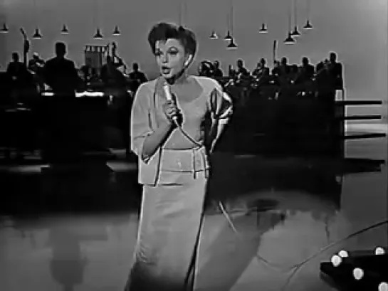 Judy Garland - He's Got The Whole World In His Hands