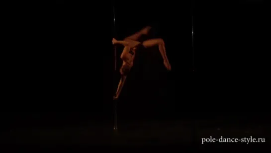 Анжелика Микутайтис. Шоу "8D" студии Pole Dance Style