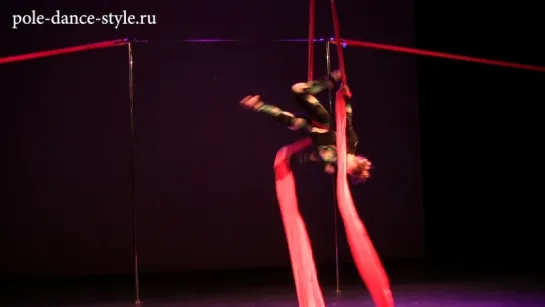 4 турнир студии Pole Dance Style. Полотна - продолжающие. Валетова Валентина.