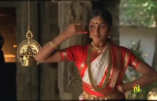 Mohiniyattam