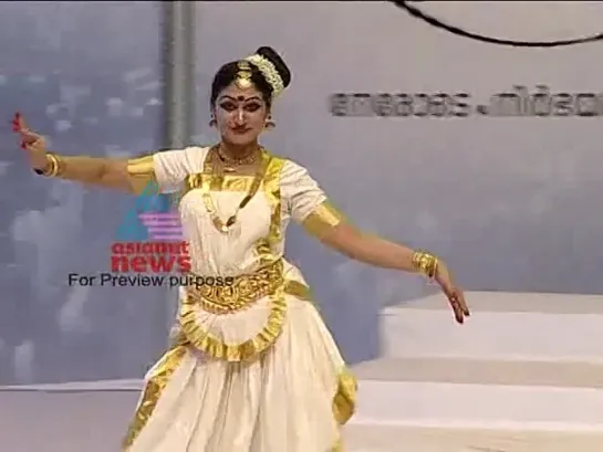 Mohiniyattam - Vinitha Nedungadi