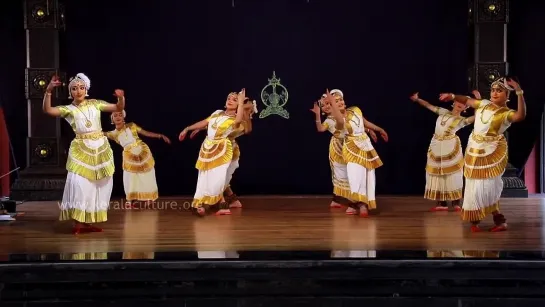 Mohiniyattam Kerala Kalamandalam