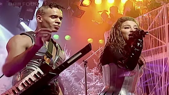 2 UnLimited  -  No Limit ( live @ Top of the Pops 1993 ) 4K UHD TOTP