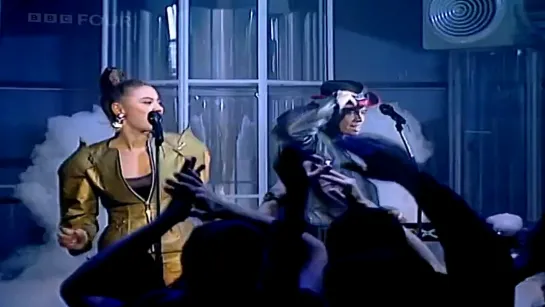 2 UnLimited - Twilight Zone ( live @ Top of the Pops 1992 ) FHD TOTP