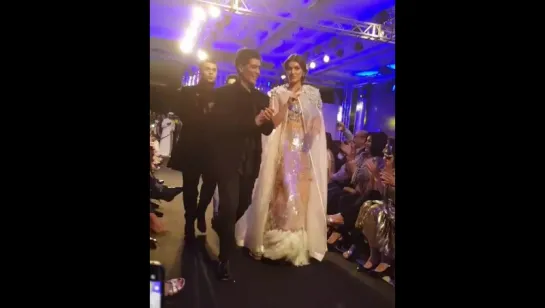 Сидхарт, Крити, Каран на показе #ManishMalhotraDXB