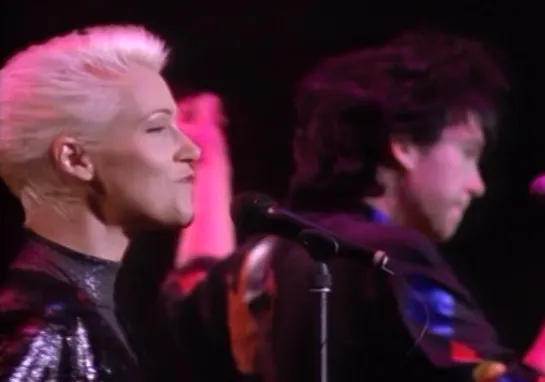 Roxette - Knockin' On Every Door (Live '92)