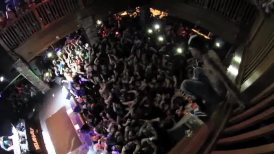 YelaWolf - Best Stage Diving Ever