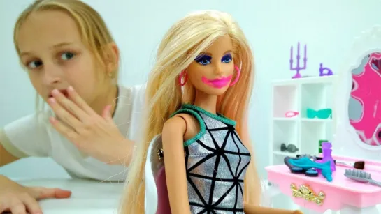 Игры #Барби: #лучшаяподружкаВаря делает макияж для Barbie! Игры куклы. Видео для девочек