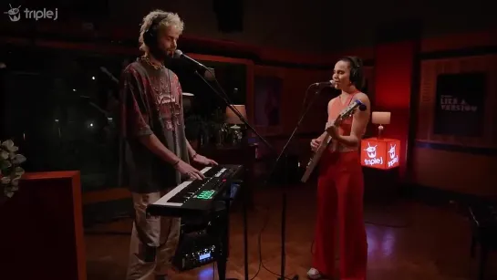 Sofi Tukker - Chasing Cars (Snow Patrol cover )