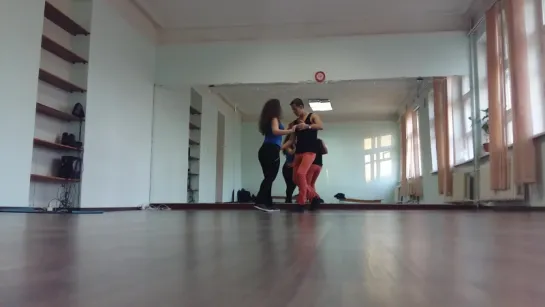 kizomba lesson.turns Alex n' Darina