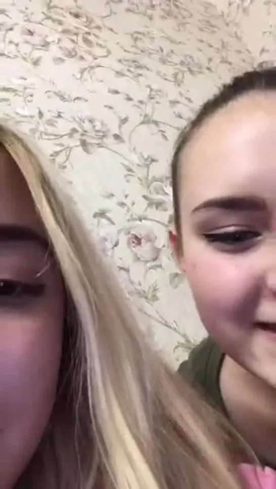 Periscope Girls Kissing. перископ девочки целование.