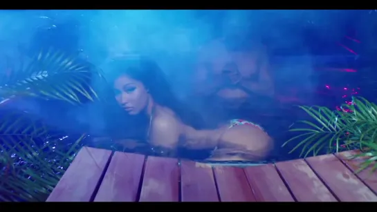 Nicki Minaj ft. Iggy Azalea - Don`t Give Up