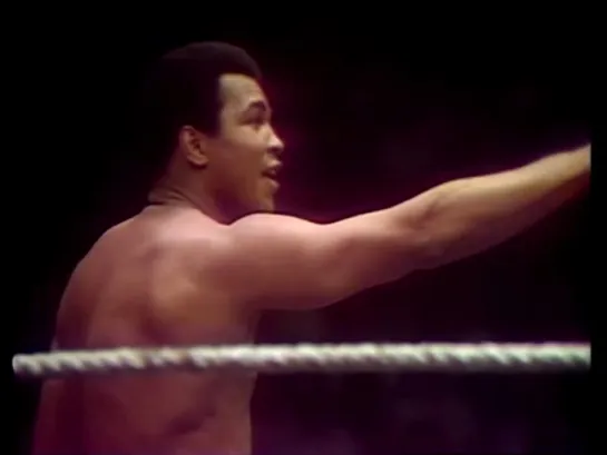 Muhammad Ali против рэстлера Gorilla Monsoon