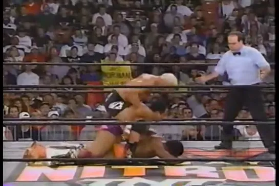 WCW Nitro: Scott Steiner (w/ Buff Bagwell) Vs. Norman Smiley & Silver King (14 Сентября 1998)