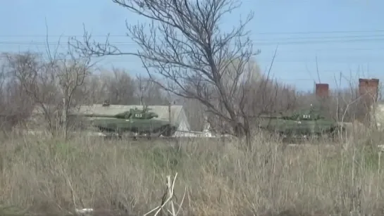 Dozens of Russian tanks deployed close to Ukrainian border