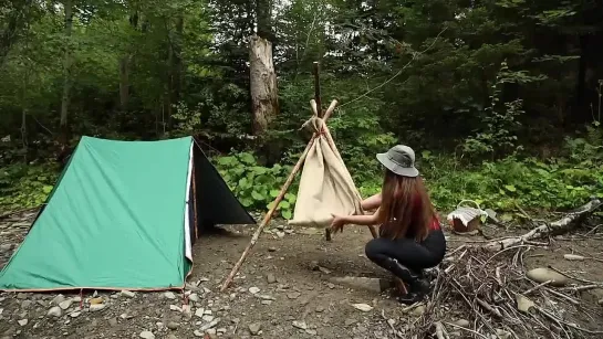 Cook Borsch 19th century on Double Bushcraft Fire _ Nature Chair _ Solo wilderne