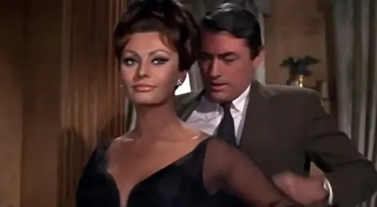 Sophia Loren — Tu vuo`fa`l`americano