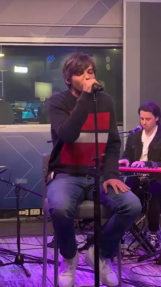 louis singing we made it