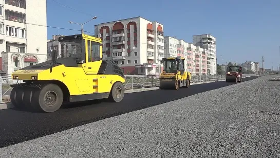 Асфальтируют проспект Победы