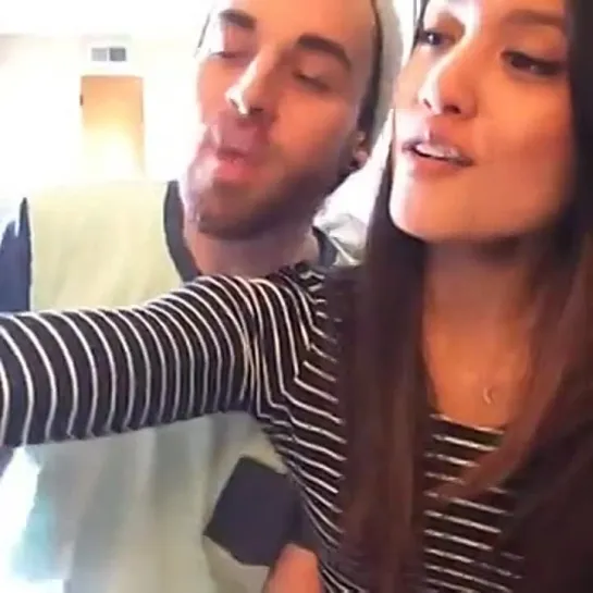 UsTheDuo |  #LetMeTakeASelfie