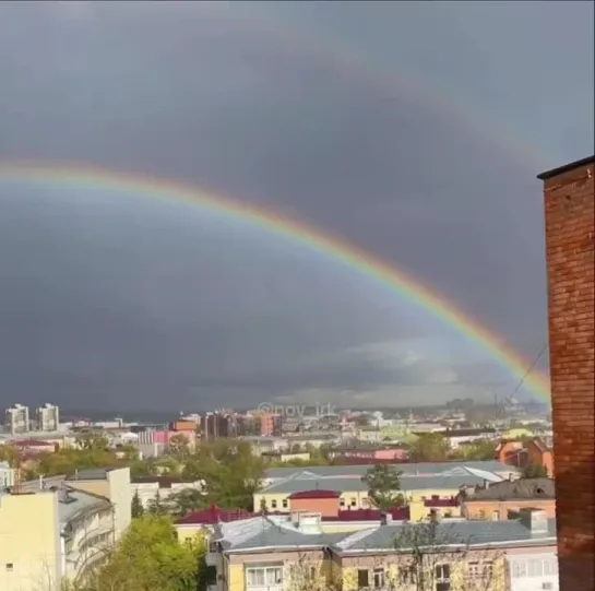 Красивую двойную радугу наблюдали сегодня жители Иркутска