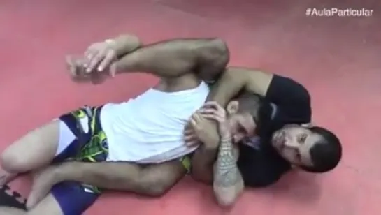 Rodolfo Vieira teaches a choke from the back