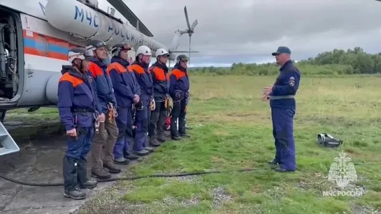 Ми-8 со спасателями на борту вылетел к месту крушения пропавшего вертолета на Камчатке