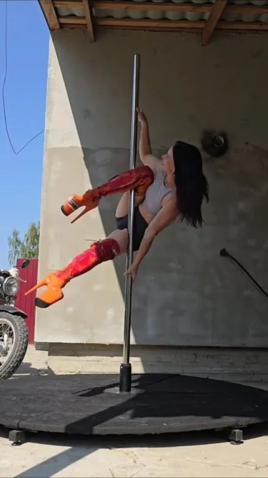 Video by World Pole Dance