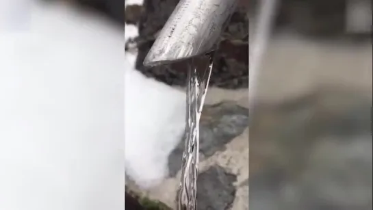 Удивительный оптический обман заставляет текущую воду казаться замороженной