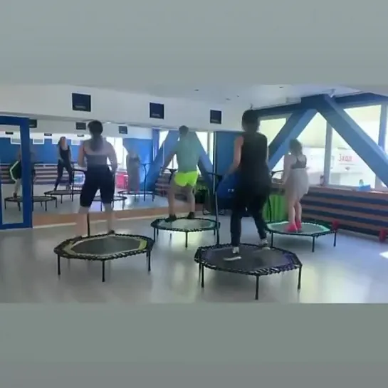 😉 «V VOZDUH» - jumping fitness.
@ jumping_studio_v_vozduh

☝️Фитнес для любого возраста. 
☝️Фитнес, как уникальный метод очищени