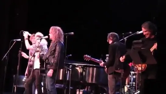 John Ford (Strawbs) & Ian Lloyd (Stories) with Friends - Here Comes The Sun (08.02.2014)