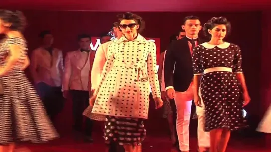 Anil Kapoor on the Ramp in Wills India Fashion Week