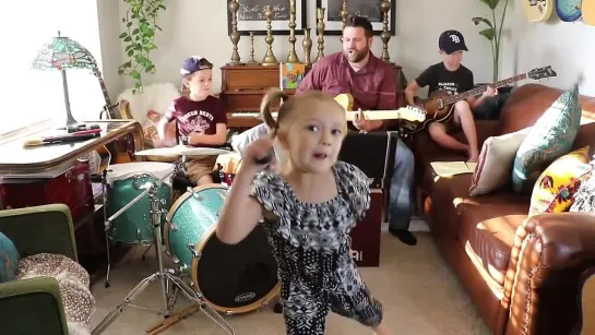 Colt Clark and the Quarantine Kids play "Come Together"