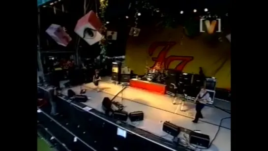 Foo Fighters - Alone Easy Target (live)