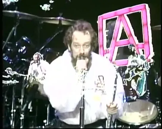 Jethro Tull "Locomotive Breath" (1980)