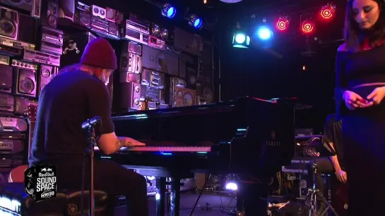 BANKS Live at Red Bull Sound Space, KROQ, LA, 20.01.2015