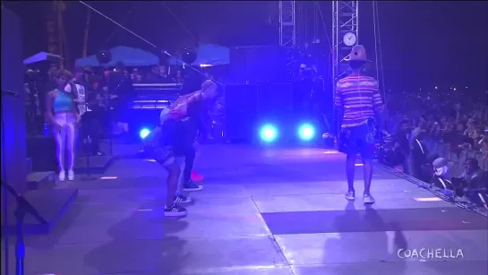 Pharrell & Snoop Dogg - Drop It Like It's Hot (Live at Coachella, 12.04.2014)