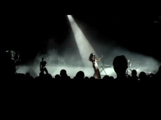 Sade - No Ordinary Love (Bring Me Home Tour 2011)