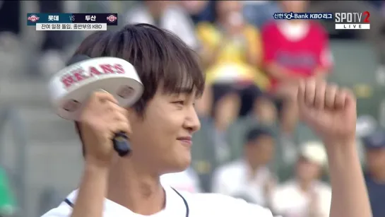 310824 SPOTV2 Onew 1st pitch Doosan Bears vs Lotte Giants