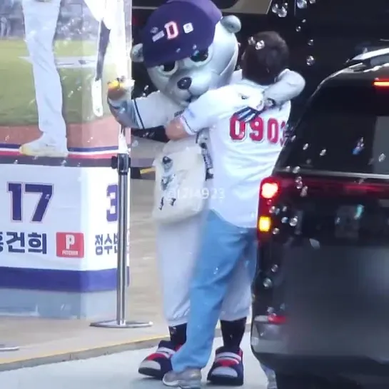 310824 Pitcher Onew Jamsil Doosan Bears