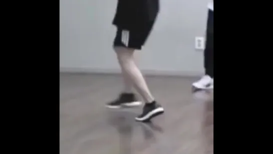 Idol but it’s just yoongis legs