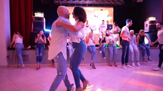 ATACA x LA ALEMANA BACHATA DANCE [FRIO FRIO - Juan Luis Guerra]