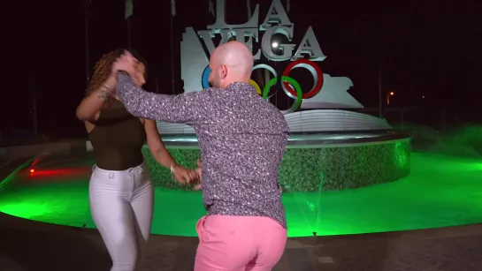 Ataca X Alemana Bachata Dance [ Cupido Está Solo - Grupo Extra Touch]