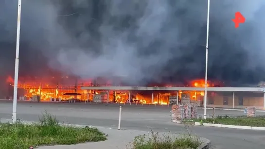 Пожар в ТЦ "Галактика" в Донецке