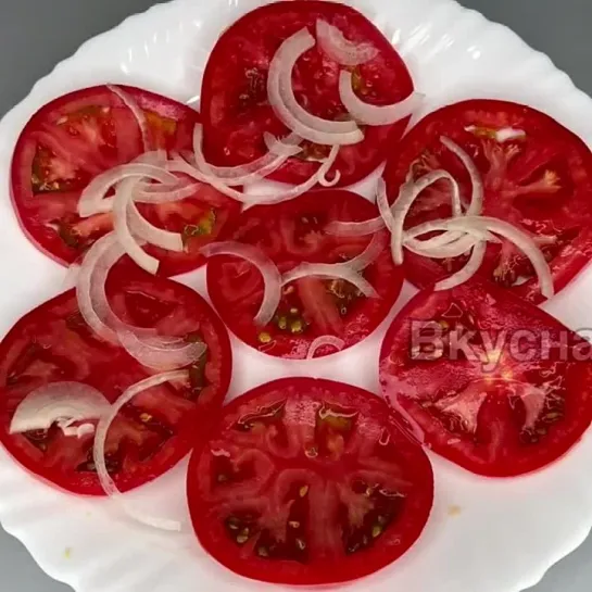 ТAКИE ПOМИДOPЫ CЪEДAЮТ БЫCТPEE, ЧEМ ЛЮБУЮ ДPУГУЮ ЗAКУCКУ 🍅🍅🍅