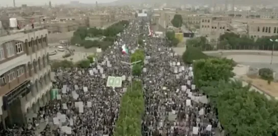 В столице Йемена Сане в знак протеста против сожжения Корана