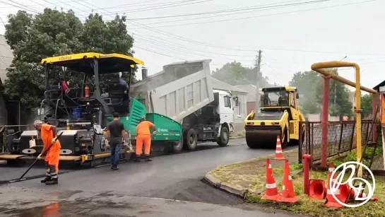 Специалисты из Нижнего Новгорода уже начали укладку асфальтного покрытия по переулку Пушкина,