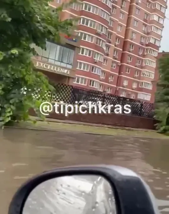 Улица Дальняя традиционно превратилась в Дальнее море.